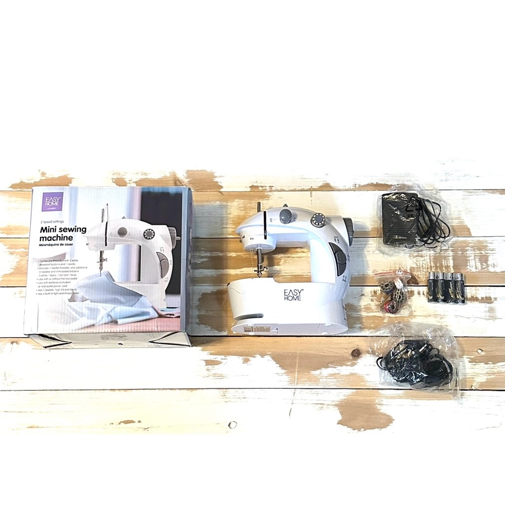 Mini Sewing Machine - Picture 2 of 8